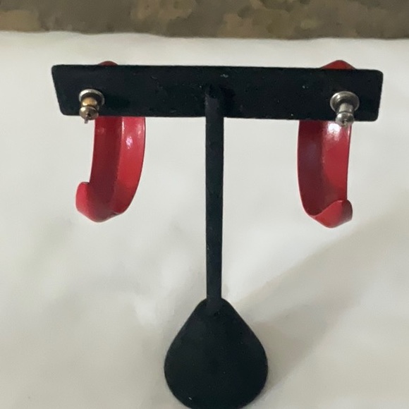 Red Enamel Hoop Earrings - Picture 2 of 3